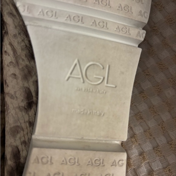 Agl Pointed Toe Snake Print Loafers in Beige and Black - Picture 12 of 12